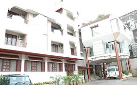 Gnanam Hotel Thanjavur